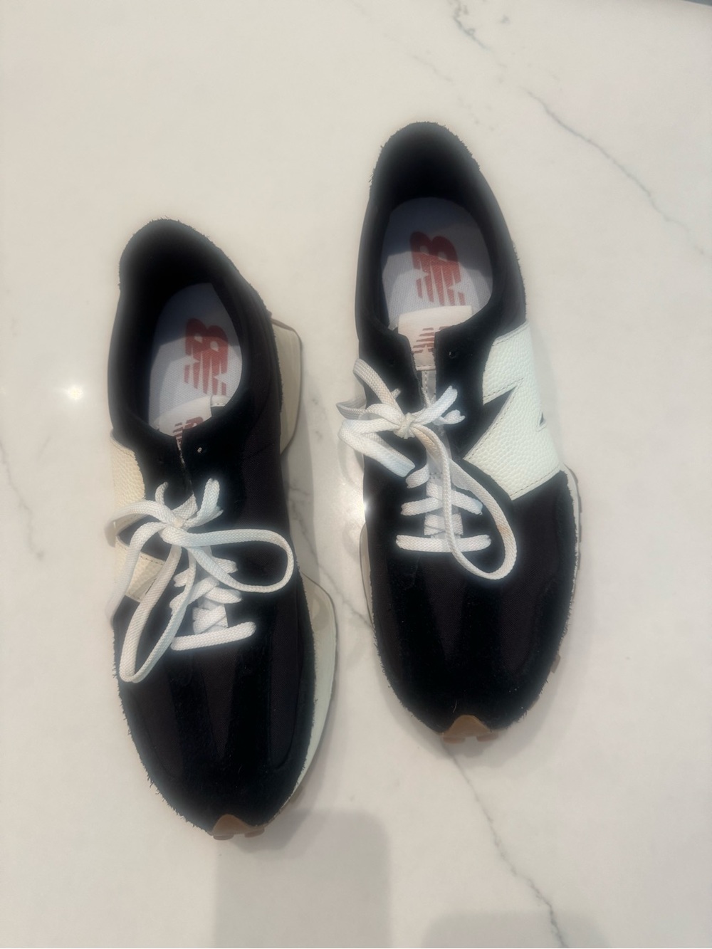New Balance Black & White Casual Runner Sneakers